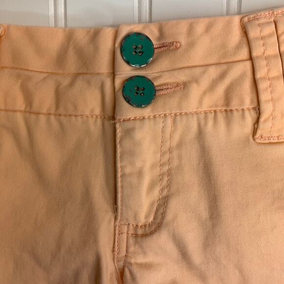 BKE Peach Eve Chino Shorts Embroidered Hem Sz 25 Y2K - Picture 4 of 6